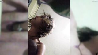 huliganka00 дрочит пальчиками свою писю