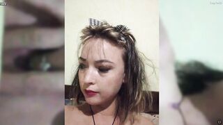 huliganka00 дрочит пальчиками свою писю