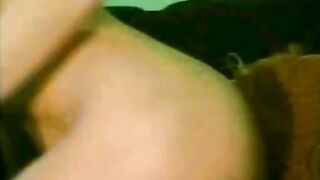 Тетя Хеля раскавыряла себе задницу пальчиками