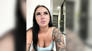 Онлайн-эровидеочат с KROSHKA_N на BongaCams 2023-10-16 10_20