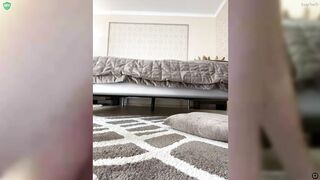 -vaka- дрочит пальчиками свою писю с Lovensом внутри нее