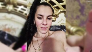 1glorya1 дрочит Lovensом свою выбритую писю. Часть I