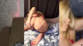 mar1baxer/ Karambolbka устроила стриптиз и показала свои дырочки