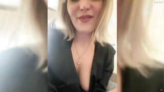 diamondpussy дрочит розовым вибратором и Lovensом свою писю