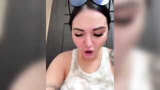 Онлайн-эровидеочат с KROSHKA_N на BongaCams 2024-08-23 08_19