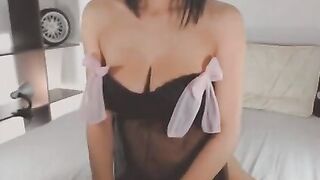 KinkyArabic скачет верхом на члене