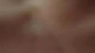 sexygirlforuuu играет пальчиками