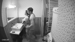 SpyGasm 2019-03-02_Kevin-Amelia_toilet