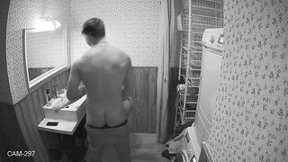 SpyGasm 2019-03-02_Kevin-Amelia_toilet