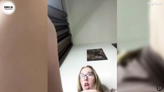 lavandaista дрочит игрушкой свою подстриженную писю