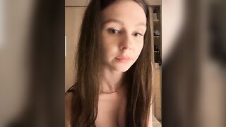 ГОЛАЯ ДЕВИЦА