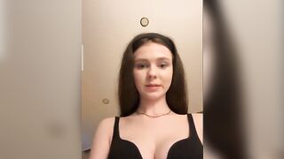 ГОЛАЯ ДЕВИЦА