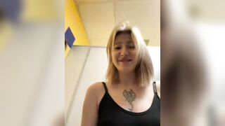 ДВЕ МОДЕЛИ В ЧАТЕ