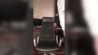 ДЕВИЦА ДРОЧИТ