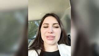 Girls-Leia в такси