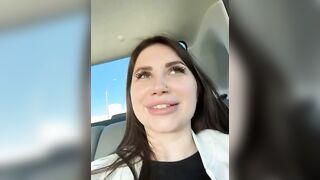 Girls-Leia в такси