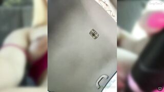 LedyMiya дрочит игрушкой, черным вибратором, вместе с Lovensом свою писю и кончает