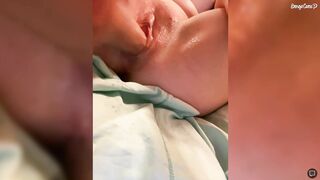 nauryxloversz дрочит игрушкой свою писю